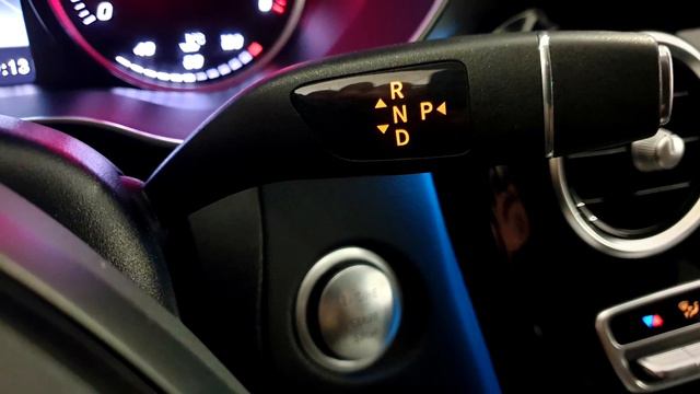 MERCEDES C 220 BlueTEC AVANTGARDE 7-G Tronic 170cv BLACK смотреть онлайн