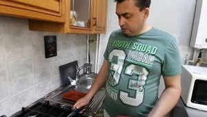 Как ПРОСТО сделать дренажные отверстия в цветочном горшке