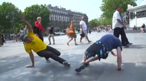 Capoeira Fight 2015-Street Fighter Capoeira on Paris