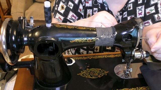 СТАРАЯ ШВЕЙНАЯ МАШИНКА