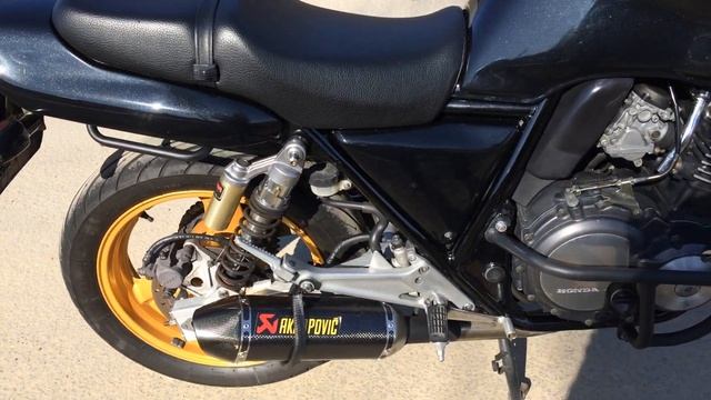CB 400 Акрапович