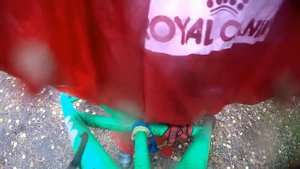аааа,девчонка за рулем...ааааа