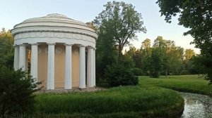 Павловск, прогулка по аллеям Павловского парка, первые дни лета. Saint-Petersburg.