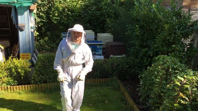 Kizomba Dance (solo) im Imkeranzug смотреть онлайн