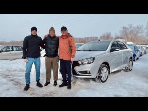 Lada Vesta седан Luxe Multimedia с черной крышей и Enjoy pro уехала в г.Самара!