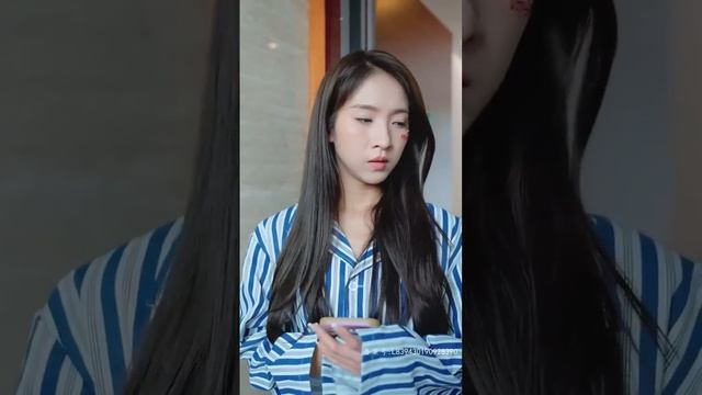 【ENG】女人在替嫁當天逃婚攔下帅男人的車準備跑路，誰料男人正是自己今天的結婚對象！#甜寵 #霸道總裁 #豪門千金#閃婚 #白月光 #短劇 |kino短剧社? смотреть онлайн