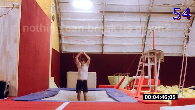 10 минут делаем переднее сальто на батуте, сколько вышло? смотреть онлайн