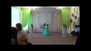 Танец Я Модница старшая группа