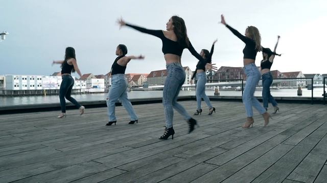Como va a ser - by Pinto Picasso | Bachata lady styling | Copenhagen, DENMARK смотреть онлайн