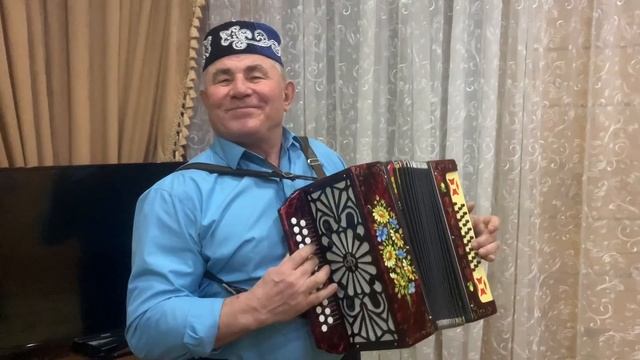 Авылның уңган егетенә кияүгә чыгарга Мәскәүдән үк кайткан! Балтач маҗаралары! Знакомство в Балтасях смотреть онлайн