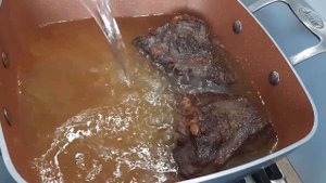 Томленые Говяжьи щеки