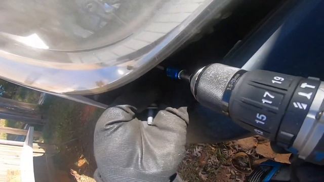 Mercedes sprinter Oil Cooler Seal Leak Work Begins Taking Apart Front End смотреть онлайн