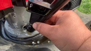 Honda Mower Oil on deck simple fix | GCV 170 | HRN 216 | Honda Lawnmower huge oil leak problem - FI