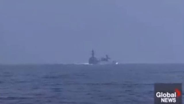 Китайский военный корабль чуть не протаранил эсминец США