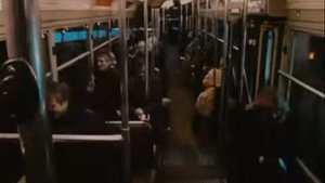 Заразительный смех в метро