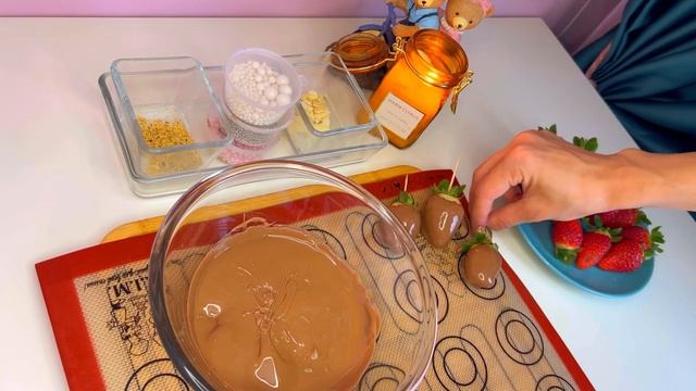 КЛУБНИКА В ШОКОЛАДЕ всего за 5 минут. Готовая бизнес-идея для Вас. Strawberry in chocolate. смотреть онлайн