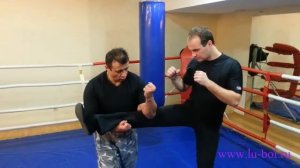 Защита от прямого удара ногой