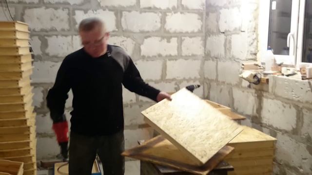 КРЕПИМ КРЫШУ СКОБАМИ 50 мм .Crepe ROOF BRACKETS 50 mm. смотреть онлайн