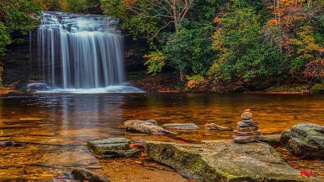 Картинка природа. Осень, Долина Пантертаун, водопад, Северная Каролина, скалы, деревья, водоём смотреть онлайн