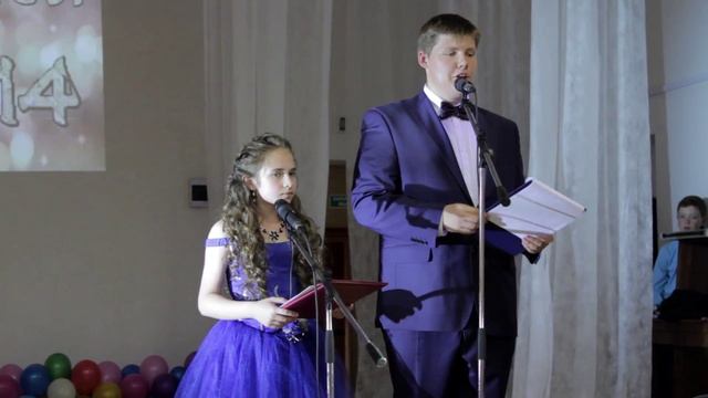 Выпускной 11 класс в школе N1, торжественная часть. Гомель 2014 (2 камеры) смотреть онлайн