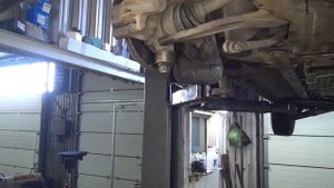 Peugeote 406, Citroen C5, Citroen Xantia   Замена шаровой опоры