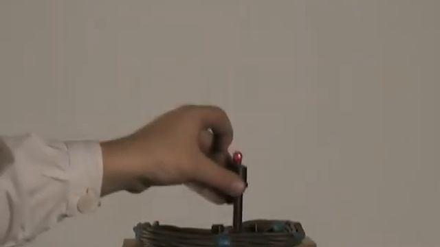 Опыты по физике №065 Токи высокой частоты от http://www.neodim.org смотреть онлайн