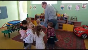 Коммуникативная игра "Карусели" для малышей 2-4 лет