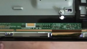 UE43N5500AU темный экран