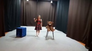 С. Чёрный. Стихотворение. Про девочку, которая нашла своего мишку... Читает Саркисян Милена. 9 лет.