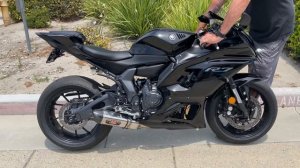 2022 Yamaha R7 Sound-Stock vs. Yoshimura R-77 Full system