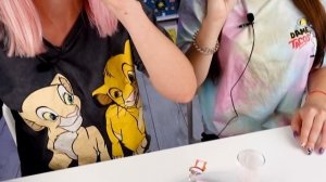 ЖЕЛТАЯ ЕДА против СИНЕЙ ЕДЫ! Повторяем ЧЕЛЛЕНДЖ С ЕДОЙ из ТИК ТОК / 24 Часа в Своём ЦВЕТЕ