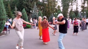 ЦЫГАНОЧКА ЧЕРНОГЛАЗА, ПОГАДАЙ!???
