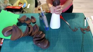 МК Шишка из фоамирана (Новый год, ростовые цветы)