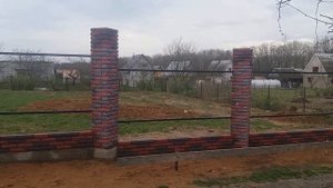 Забор из колотого  (рустированного) кирпича! Привет Masterkladki! Стоимость работ!