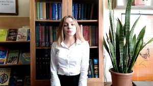 Страна читающая — Полина Кудряшова читает произведение «Послушайте!» В. В. Маяковского