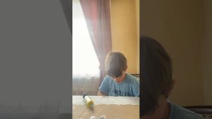 Пчела из длинного воздушного шарика