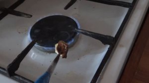 Горит ли монтажная пена без доступа воздуха