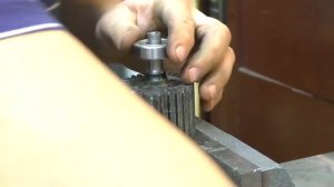 Отличная идея, шлифовальная насадка из старого стартера автомобиля! Лайфхак стартёр и шурупавёрт!