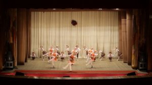 Танцуют "Лялечки"