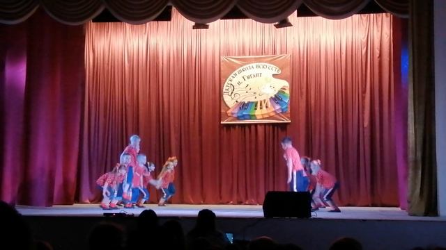 зажигательный танец "Догони" от гр. Калейдоскоп смотреть онлайн