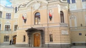 САНКТ-ПЕТЕРБУРГ: Осеннее лето (1 серия)