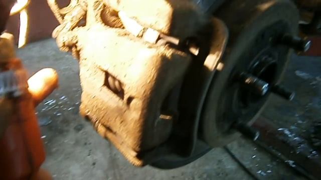 Hyundai Solaris - Замена всех тормозных дисков. смотреть онлайн