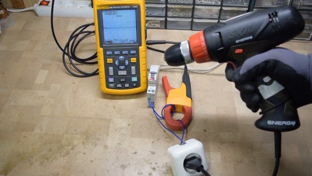 Как защитить домашнюю проводку от пожара? Что такое AFDD простыми словами. смотреть онлайн