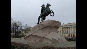 Walking in Saint-Petersburg