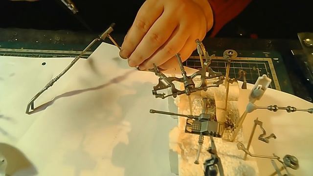 Сборка модели Nissan Skyline GT-R от Tamiya часть 1я смотреть онлайн