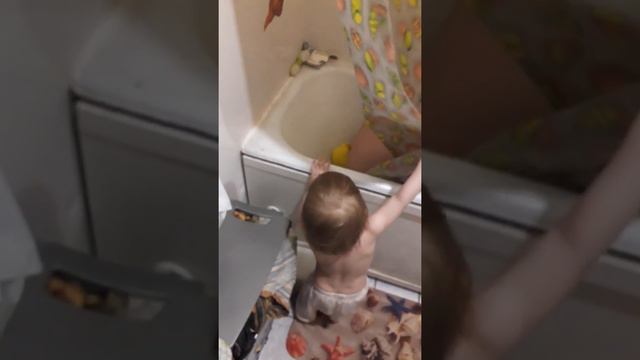 Шок видео !!! Детская травма 🤪 смотреть онлайн