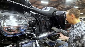 BMW R 18 Replacement of brake pads and brake discs
