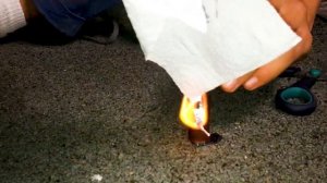 ДОБЫЧА ОГНЯ БЕЗ СПИЧЕК И ЗАЖИГАЛКИ 2 СПОСОБА,ВЫЖИВАЕМ И КРАСИВО!!!