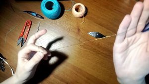 Кружево фриволите. Как плести двойной узел фриволите.