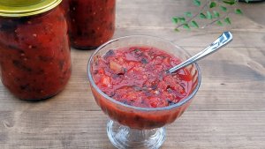 Как быстро и просто приготовить вкусную томатную пасту с базиликом впрок